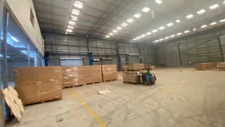 Incredible 2000sqm warehouse availbale