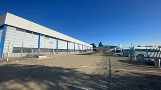 Incredible 2000sqm warehouse availbale