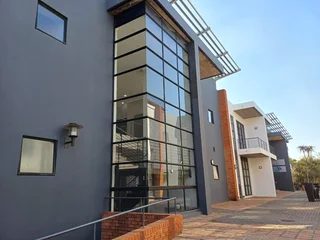 300 Sqm first floor office to let in Highveld Centurion