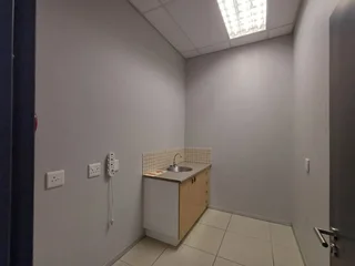300 Sqm first floor office to let in Highveld Centurion