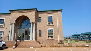 Cambridge Office Park, 175 Square meter first floor office to let