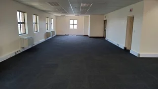 Cambridge Office Park, 175 Square meter first floor office to let
