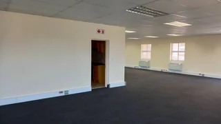 Cambridge Office Park, 175 Square meter first floor office to let