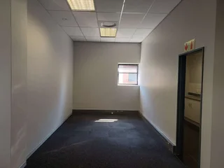 183 Sqm first floor office to let in Highveld Centurion