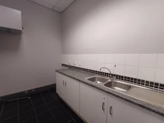 183 Sqm first floor office to let in Highveld Centurion