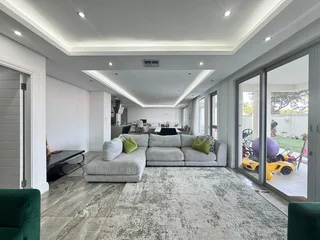 Luxurious 333 sqm Penthouse Garden Corner Apartment For Sale