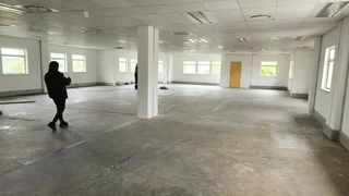 Well-sized office space available to let in Mount Edgecombe