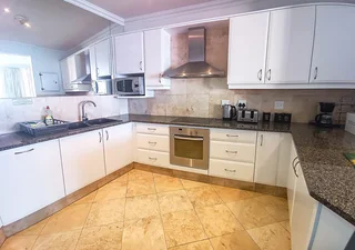 Spacious Furnished unit In Oysters