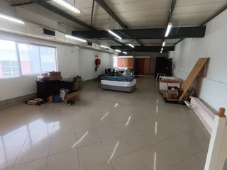 OFFICE/RETAIL TO LET