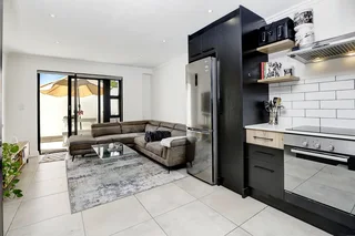 Ground Floor Apartment with 15sqm Stoep &amp; 2 Basement Parkings in Fontijn on Newhaven