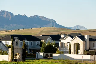 Luxury 3-Bedroom Home for Sale in Stellenbosch | Modern Living at The Meadows