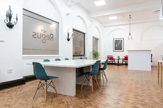 All-inclusive access to professional office space for 4 persons in Regus Country Club