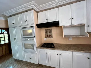 Spacious 3-bedroom And 2-bathroom Apartment. Located In Bosmont.  Includes Water And Wifi