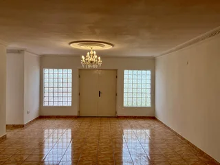 Spacious 3-bedroom And 2-bathroom Apartment. Located In Bosmont.  Includes Water And Wifi