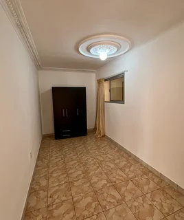 Spacious 3-bedroom And 2-bathroom Apartment. Located In Bosmont.  Includes Water And Wifi