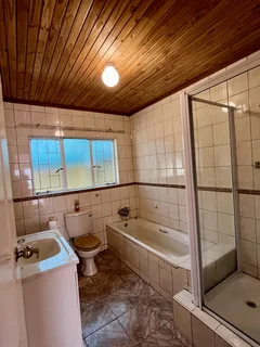 Spacious 3-bedroom And 2-bathroom Apartment. Located In Bosmont.  Includes Water And Wifi