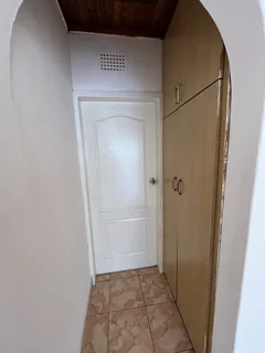 Spacious 3-bedroom And 2-bathroom Apartment. Located In Bosmont.  Includes Water And Wifi