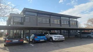 238 sqm office to let - Irene Centurion