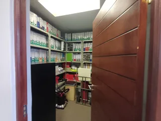 238 sqm office to let - Irene Centurion