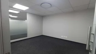 560 Sqm Ground floor office to let - Irene Centurion