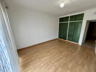 Spacious 2-bedroom And 1-bathroom Apartment In Bosmont. Includes Water and WiFi