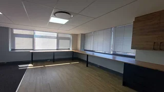 560 Sqm Ground floor office to let - Irene Centurion