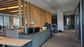 4,000 Sqm Commercial building to let - Centurion