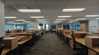 4,000 Sqm Commercial building to let - Centurion