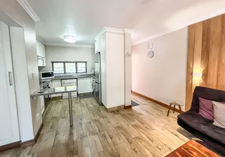 Modern Fully Furnished Ground Floor unit in Umhlanga Rocks