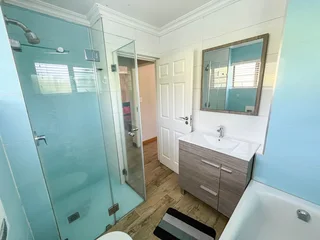 Modern Fully Furnished Ground Floor unit in Umhlanga Rocks