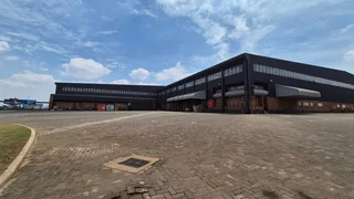 High-Exposure 8,558sqm Logistics Warehouse with 500 Amps Power &amp; Dock-Level Loading