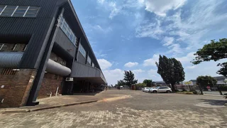 High-Exposure 8,558sqm Logistics Warehouse with 500 Amps Power &amp; Dock-Level Loading