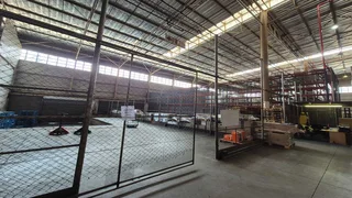 High-Exposure 8,558sqm Logistics Warehouse with 500 Amps Power &amp; Dock-Level Loading