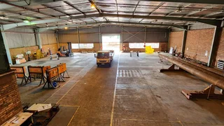 Well Positioned 1,344m² Standalone Warehouse with Offices in Springfield | Swindon Property