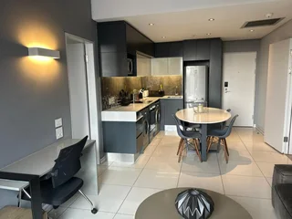 Secure 2-bedroom And 2-bathroom Apartment In Capital On The Park