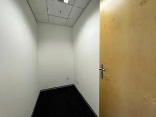 180 sqm Office to Let in Sandton