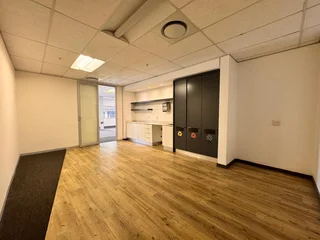 402 sqm Office to Let in Sandton