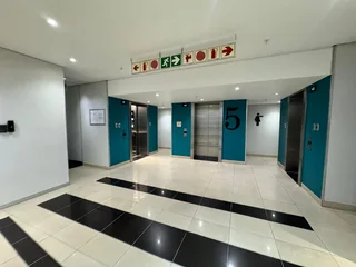 180 sqm Office to Let in Sandton