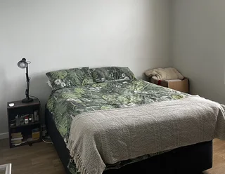 Stylish Modern 1-bedroom And 1-bathroom Apartment: Contemporary Comfort And Prime Location