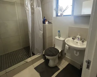 Stylish Modern 1-bedroom And 1-bathroom Apartment: Contemporary Comfort And Prime Location