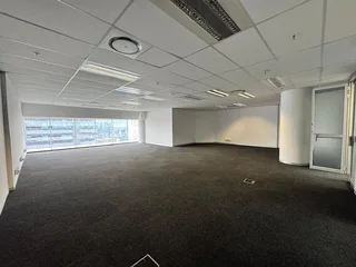 153 sqm Office to Let in Sandton