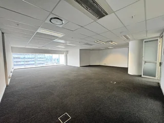 153 sqm Office to Let in Sandton