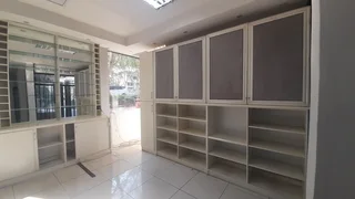 RETAIL UNIT AT THE SQUARE