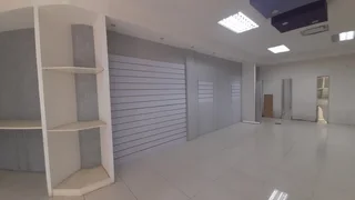 RETAIL UNIT AT THE SQUARE