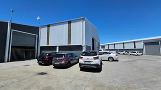 912 sq. meter Industrial in Beaconvale To Rent