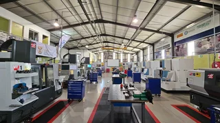 888 sq. meter Industrial in Beaconvale To Rent