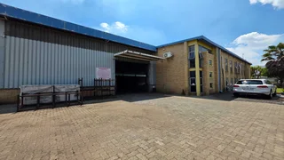 Neat Standalone Warehouse For Sale in Spartan, Kempton Park