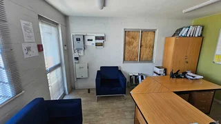 888 sq. meter Industrial in Beaconvale To Rent