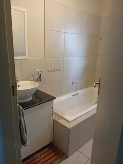 Ground Floor Unit in Secure Norton Park