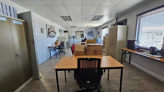 888 sq. meter Industrial in Beaconvale To Rent